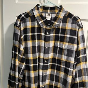 Men’s XL North Face flannel button down. Super soft and fits great.
